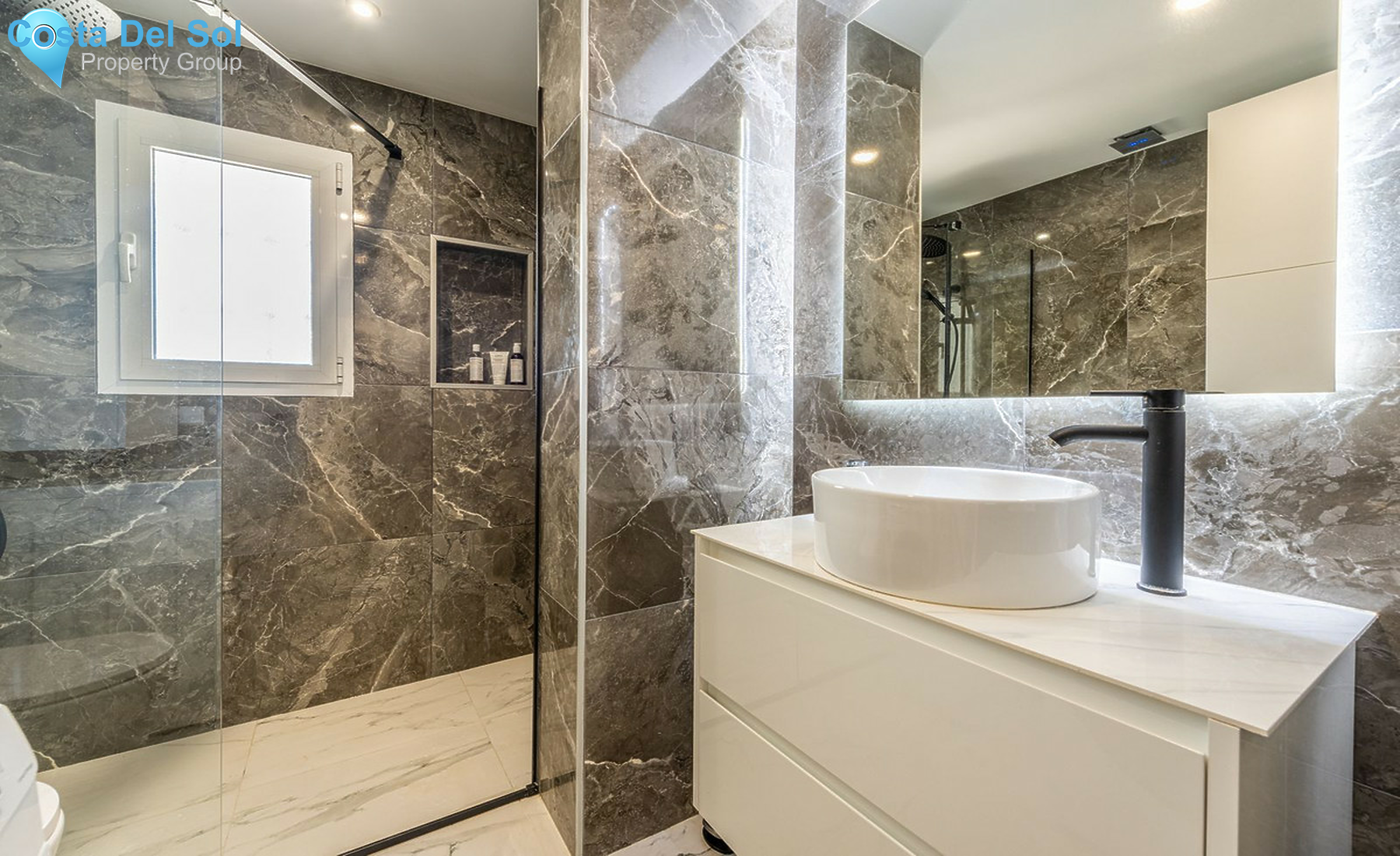 Ground Floor Apartment in Nueva Andalucía-1263136