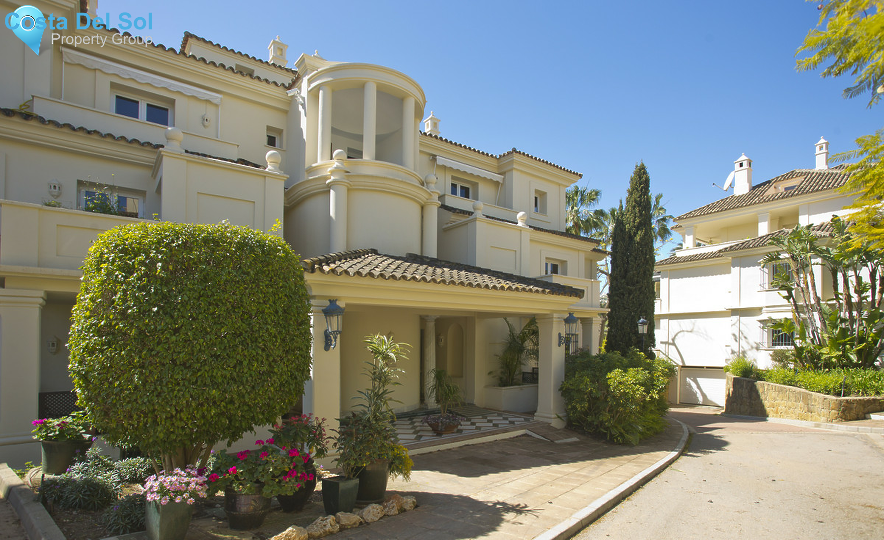 Ground Floor Apartment in Nueva Andalucía-1295603