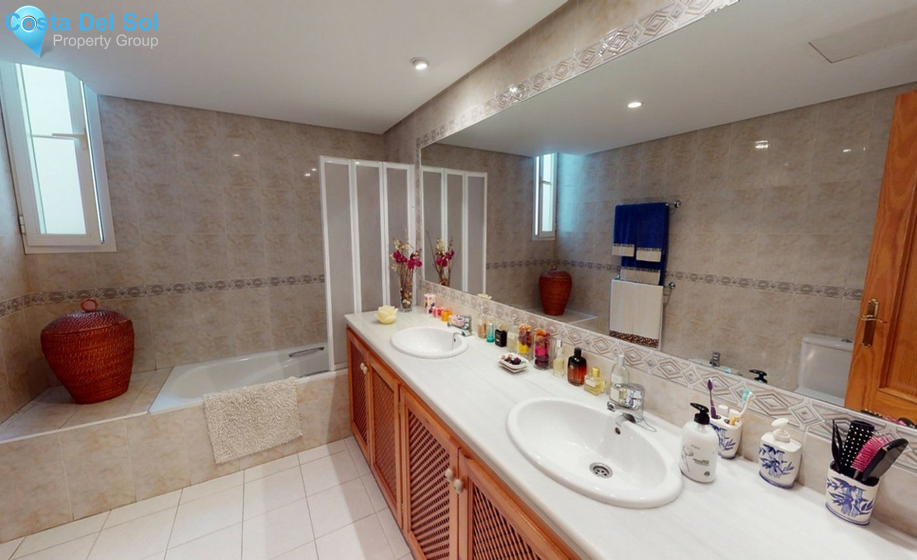 Ground Floor Apartment in Nueva Andalucía-1296970