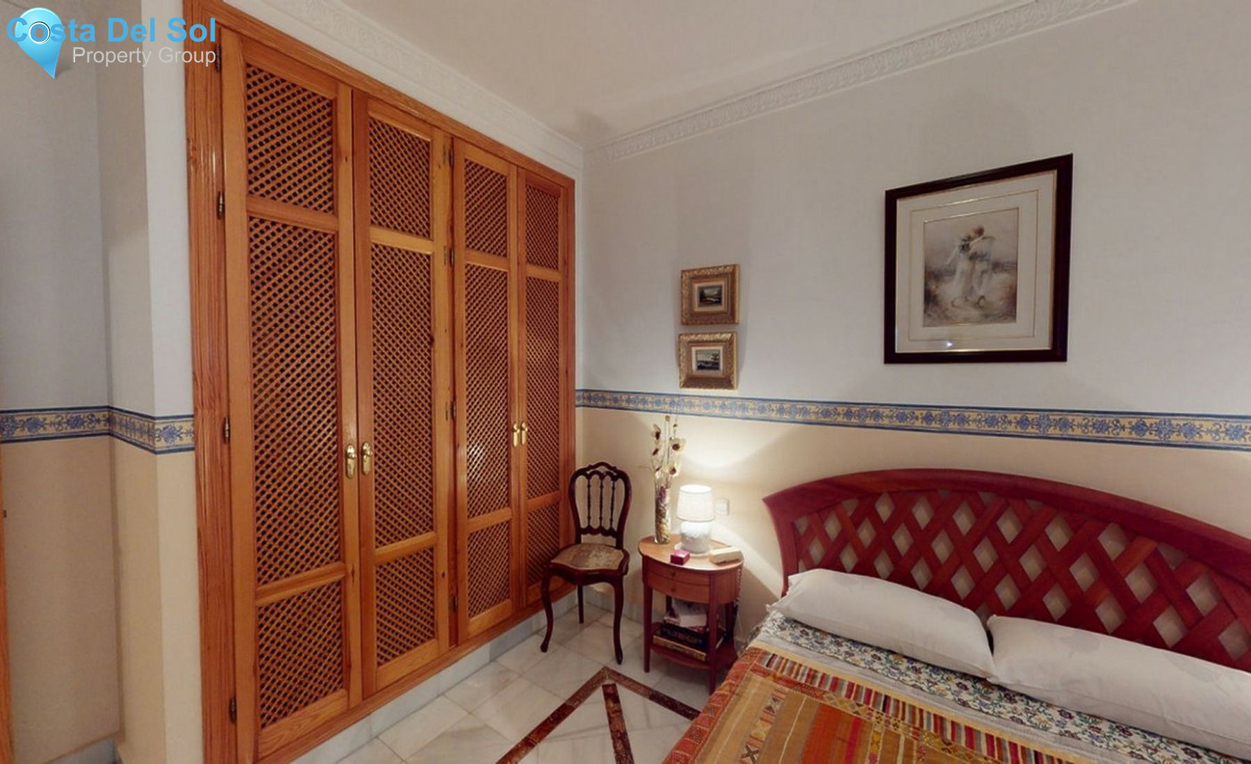 Ground Floor Apartment in Nueva Andalucía-1296972