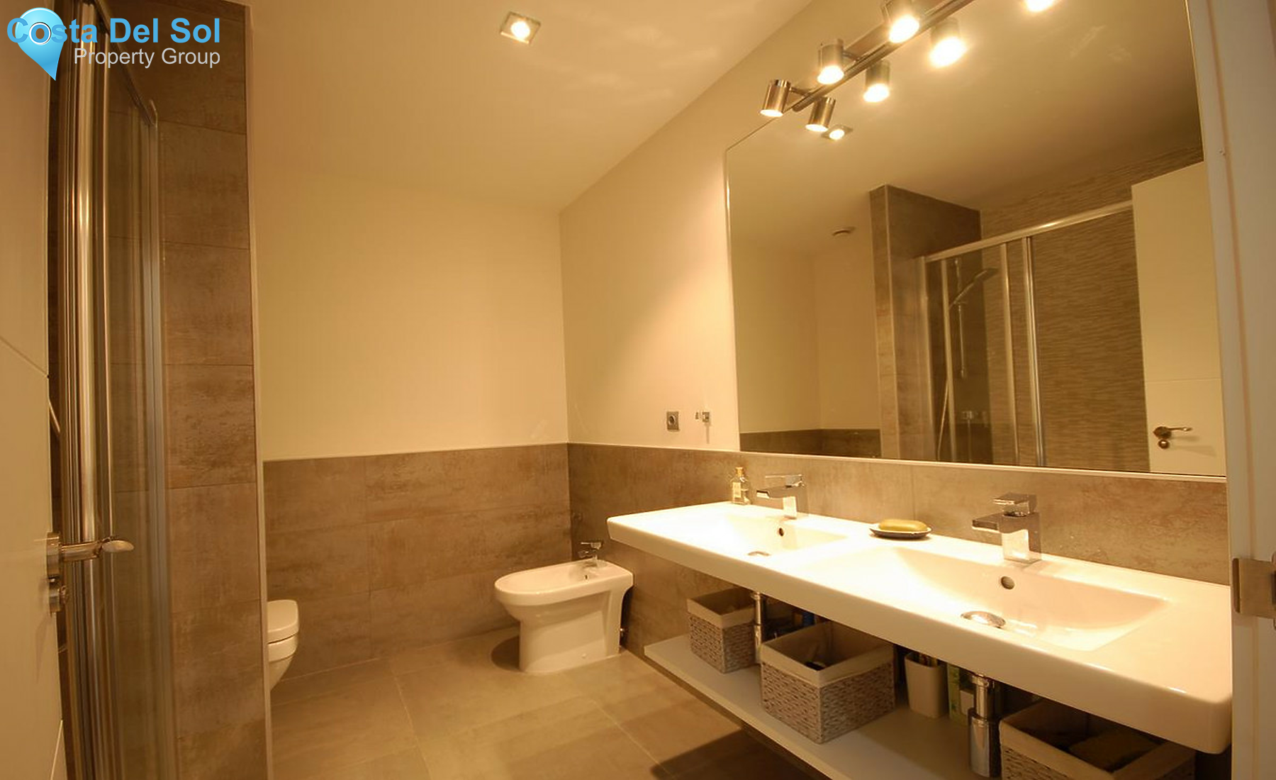 Ground Floor Apartment in Nueva Andalucía-1364916