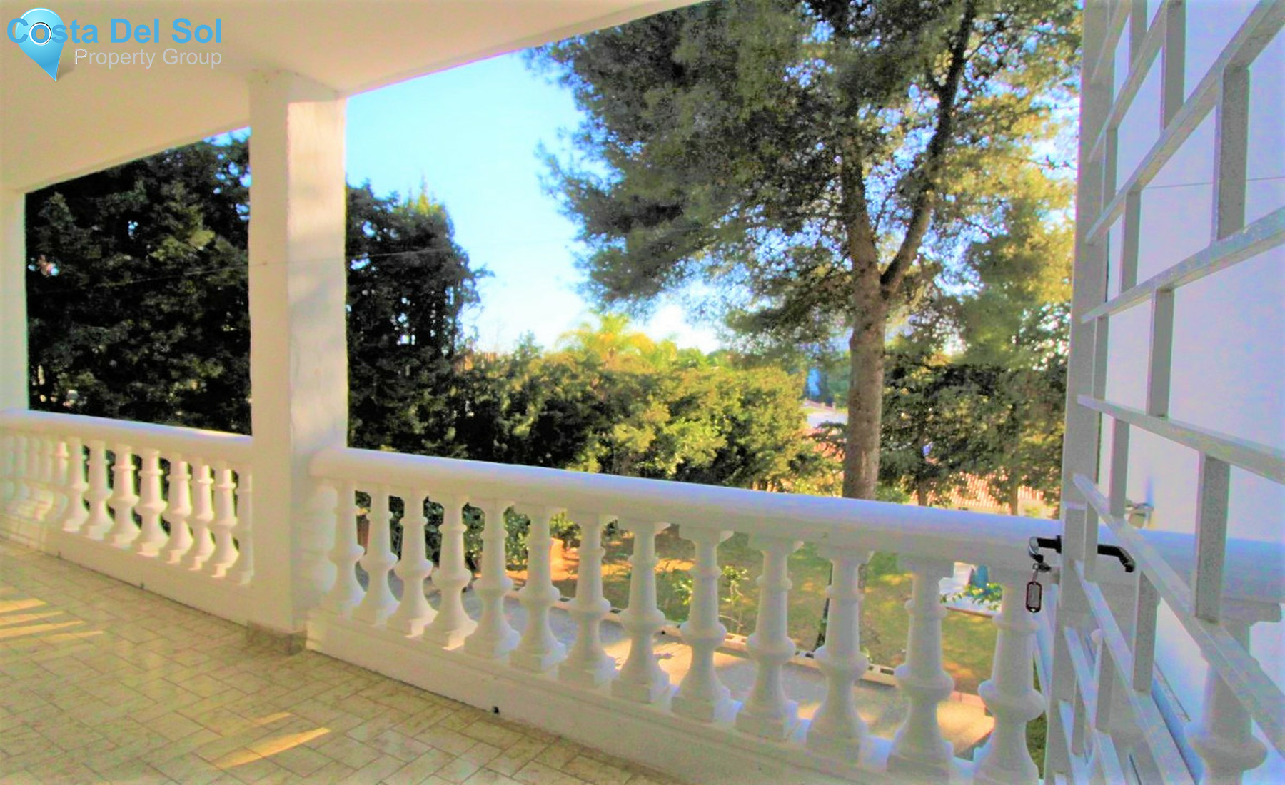 Ground Floor Apartment in Nueva Andalucía-1415486