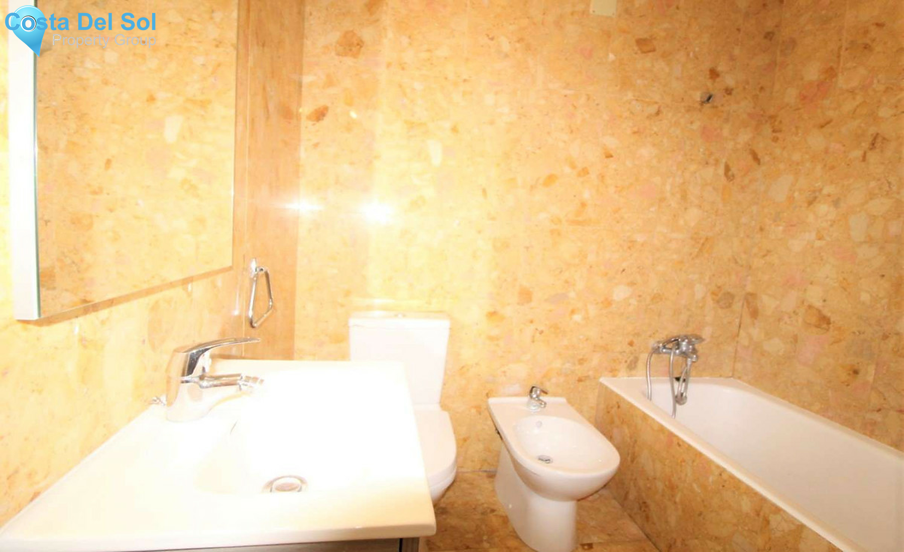 Ground Floor Apartment in Nueva Andalucía-1415503