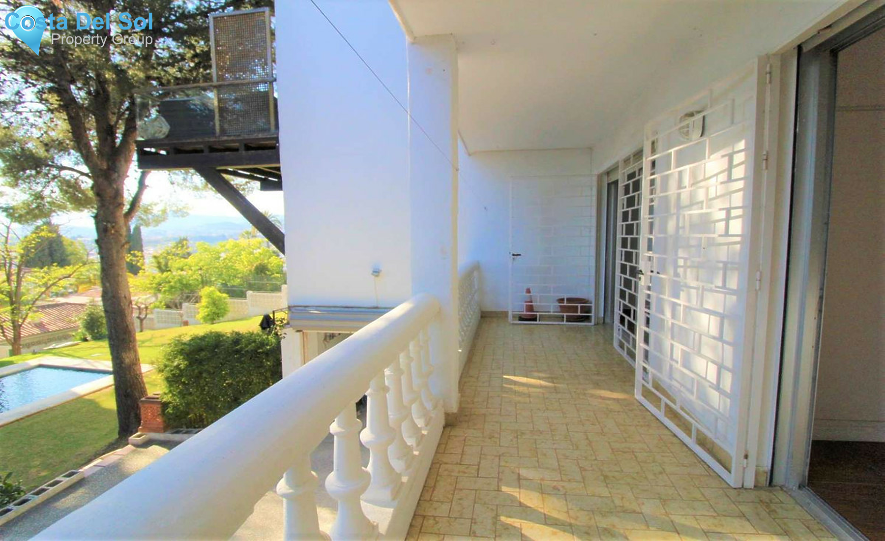 Ground Floor Apartment in Nueva Andalucía-1415487