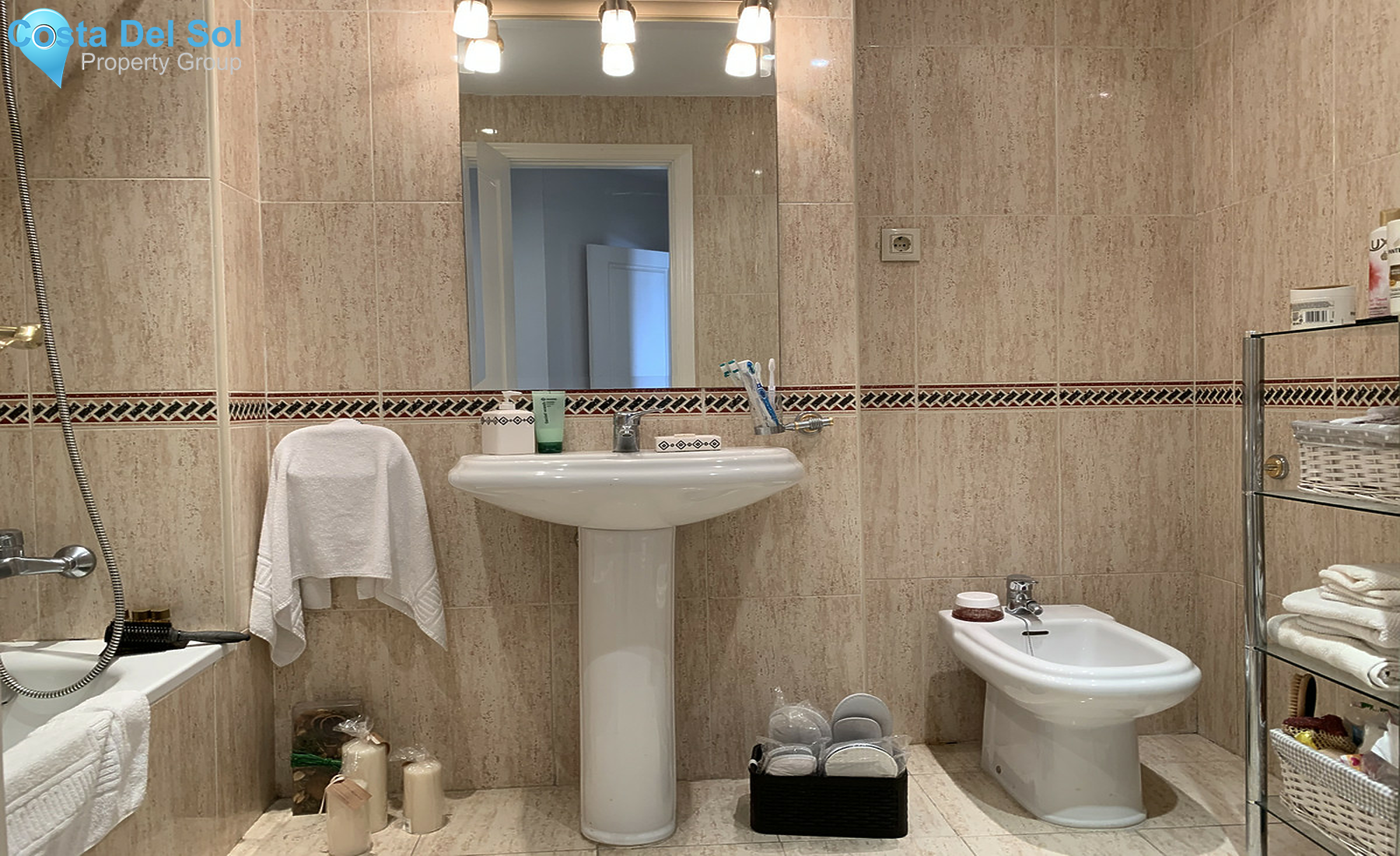 Ground Floor Apartment in Nueva Andalucía-1437074