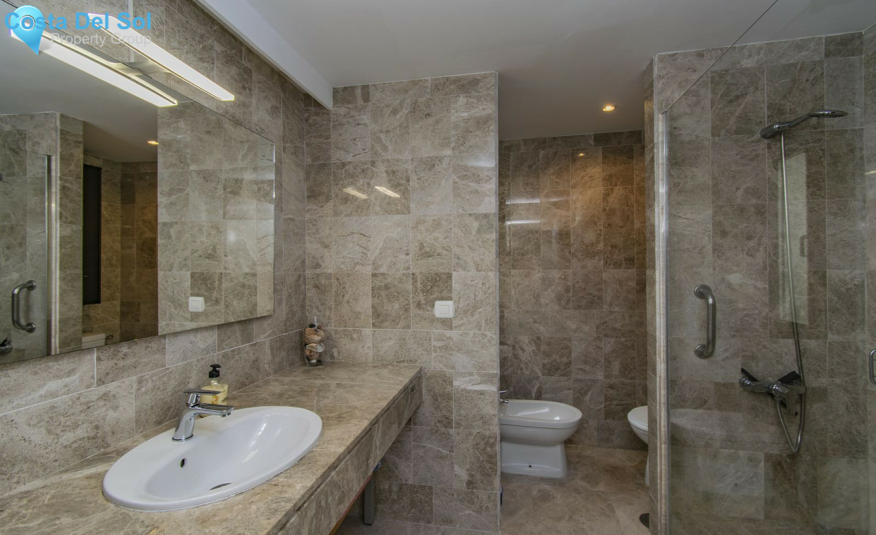 Ground Floor Apartment in Nueva Andalucía-1476945