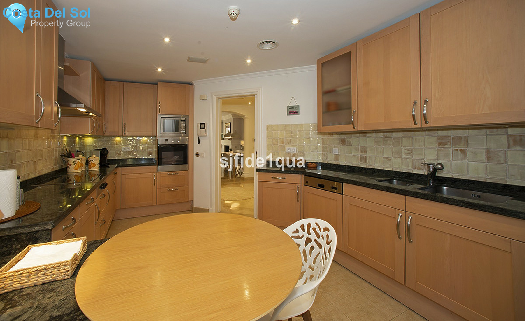 Ground Floor Apartment in Nueva Andalucía-1499735