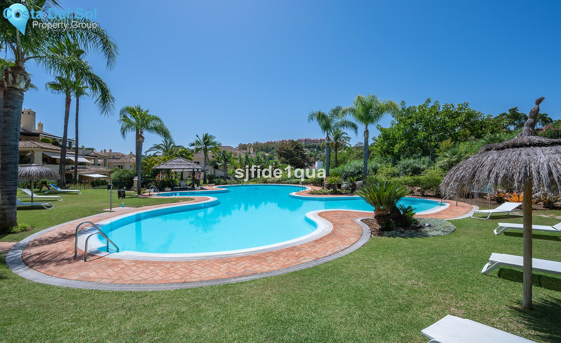 Ground Floor Apartment in Nueva Andalucía-1499726