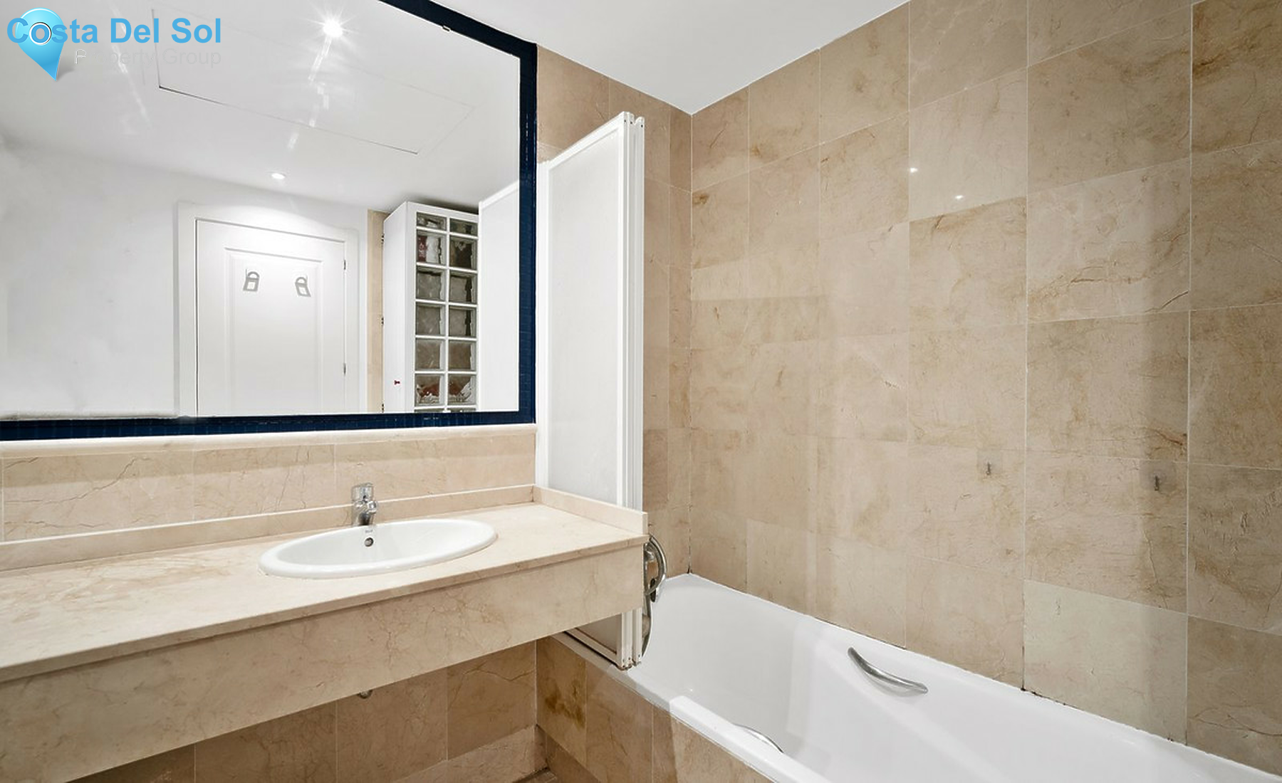 Ground Floor Apartment in Nueva Andalucía-1510983