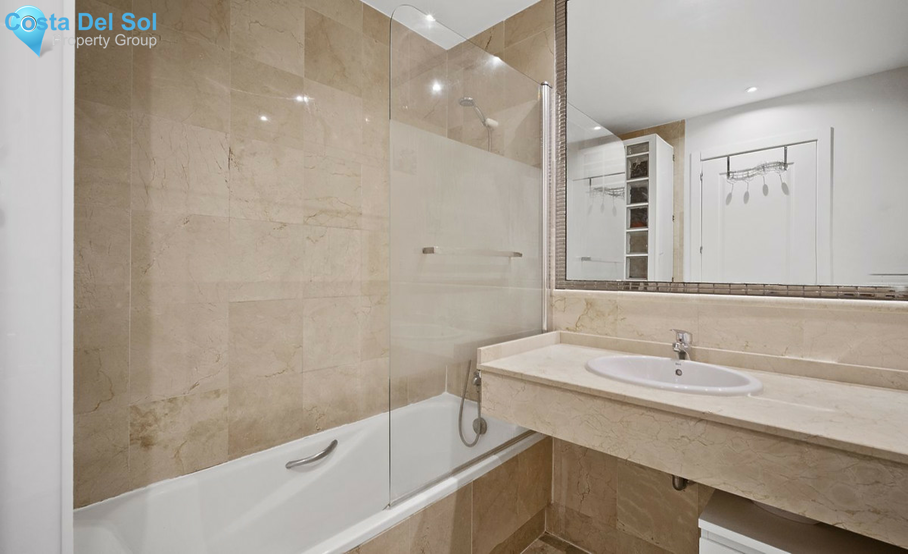 Ground Floor Apartment in Nueva Andalucía-1510987