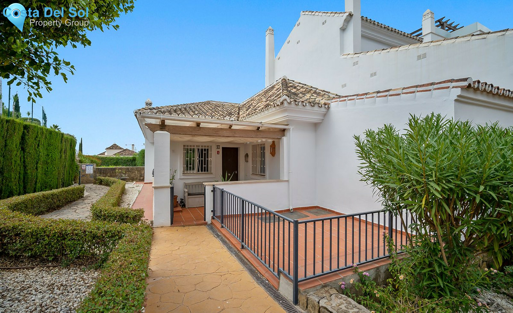 Ground Floor Apartment in Nueva Andalucía-1510973