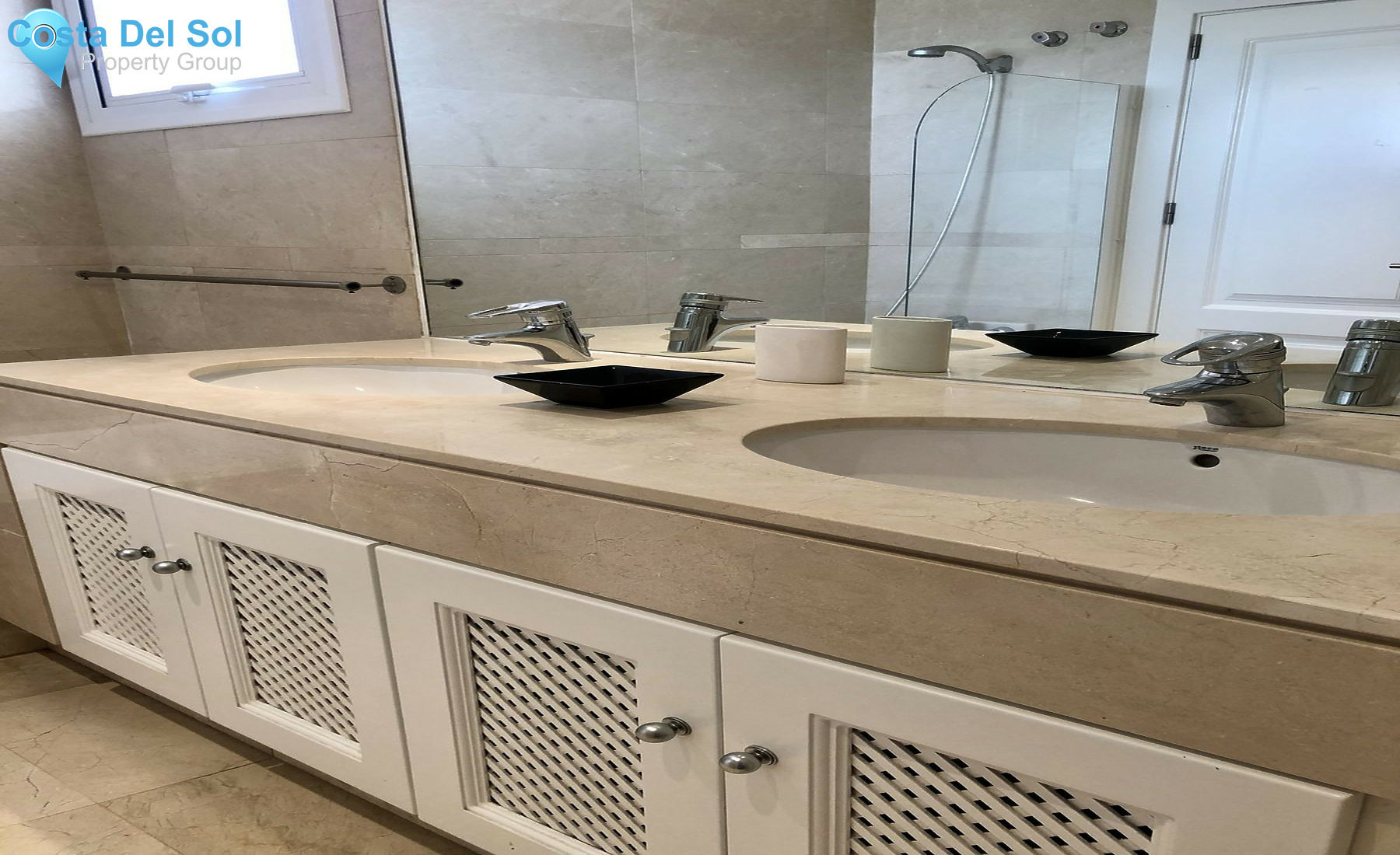 Ground Floor Apartment in Nueva Andalucía-1527759
