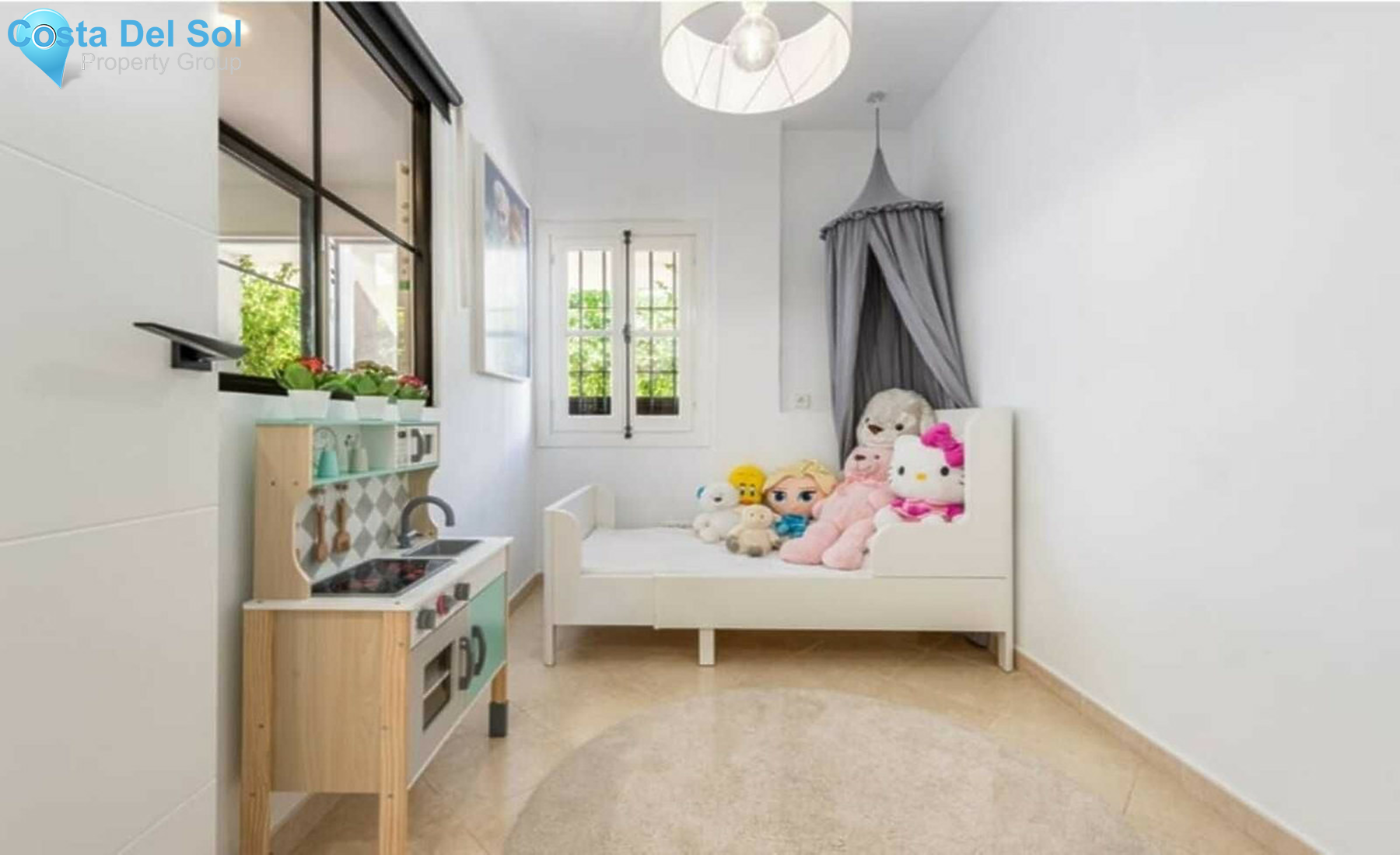 Ground Floor Apartment in Nueva Andalucía-1529602