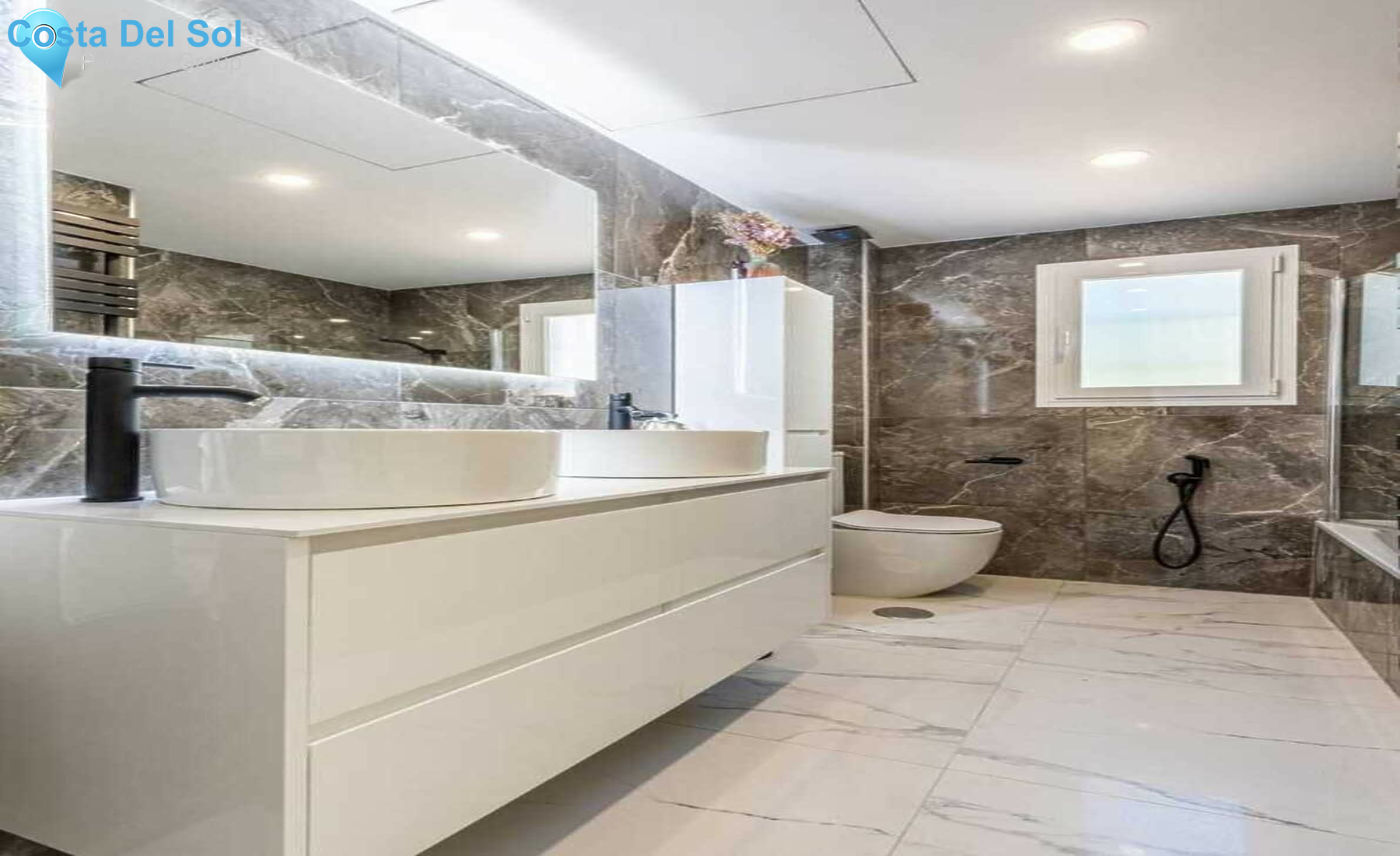 Ground Floor Apartment in Nueva Andalucía-1529603