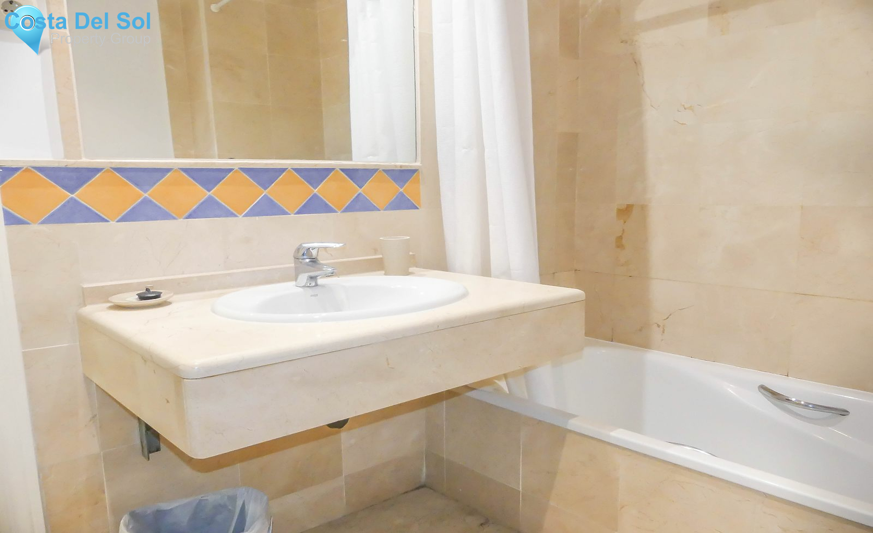Ground Floor Apartment in Nueva Andalucía-1129568