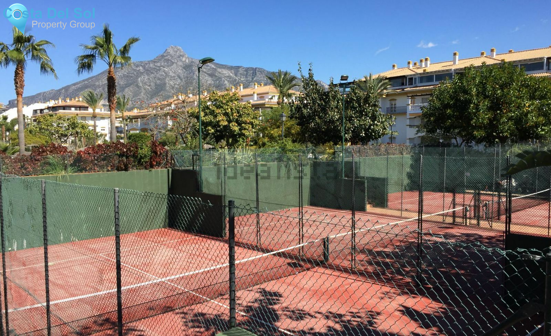 Ground Floor Apartment in Nueva Andalucía-1393717
