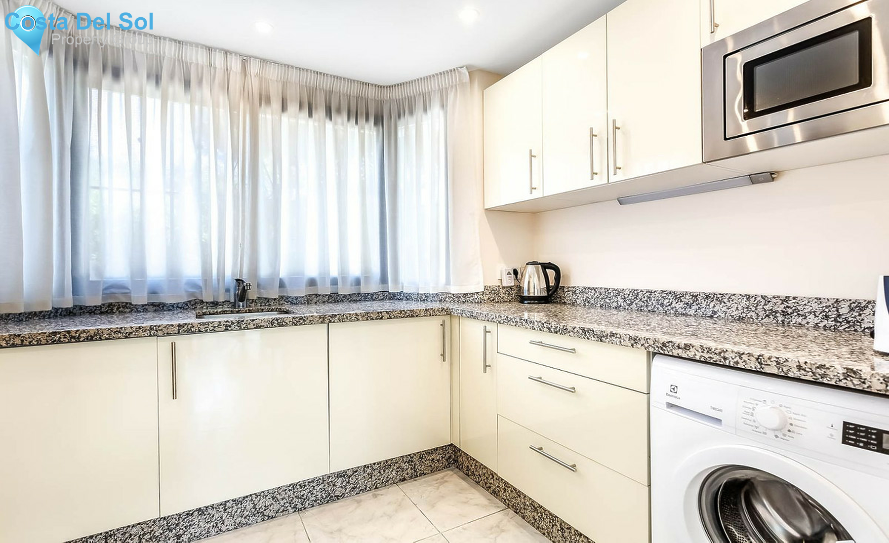 Ground Floor Apartment in Puerto de Cabopino-1261397