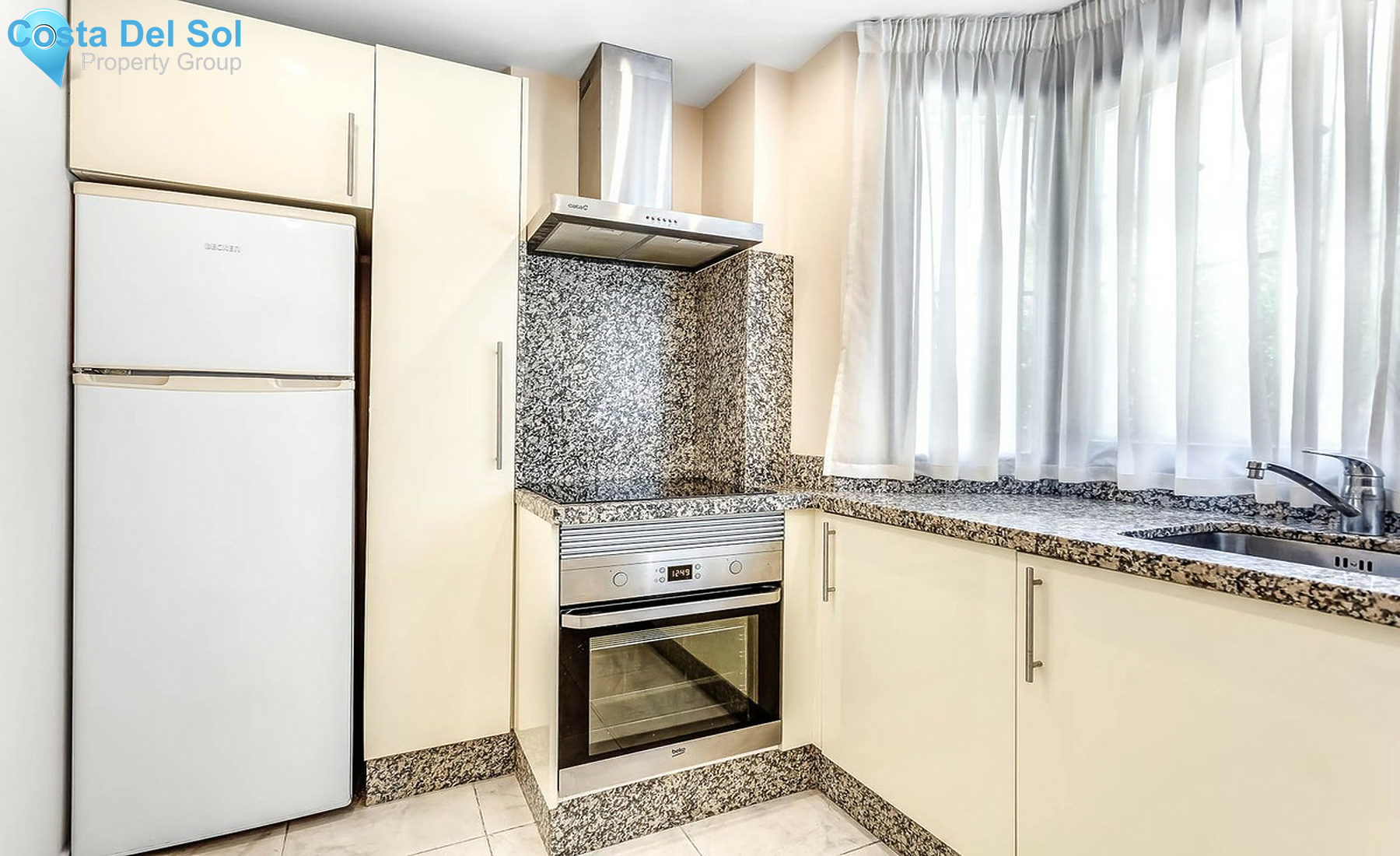 Ground Floor Apartment in Puerto de Cabopino-1261399