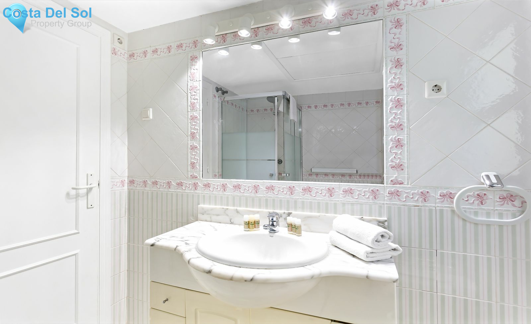 Ground Floor Apartment in Puerto de Cabopino-1136650