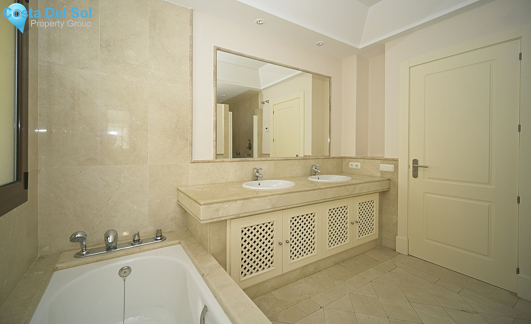Ground Floor Apartment in Sotogrande-1334193