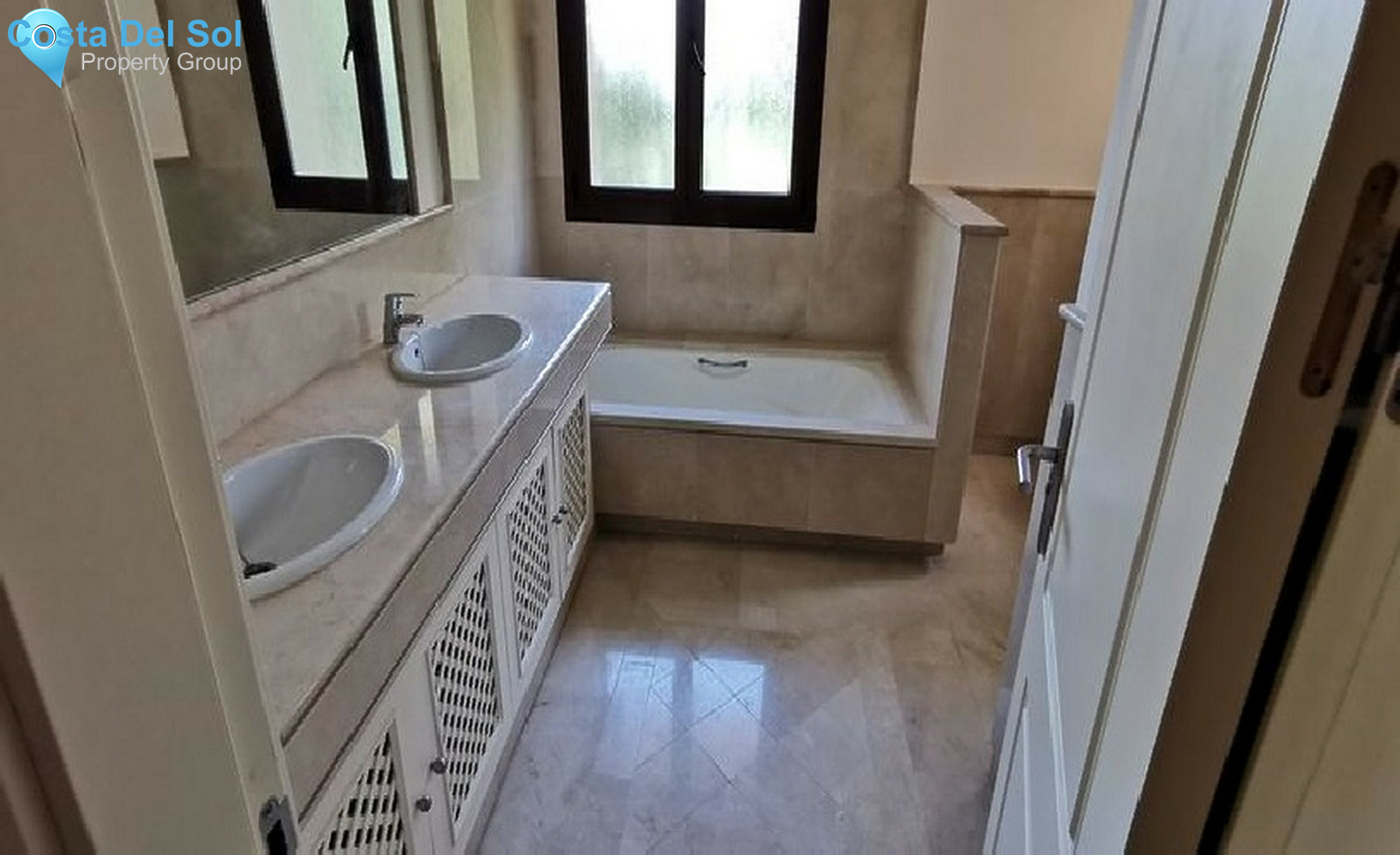 Ground Floor Apartment in Sotogrande-1334416