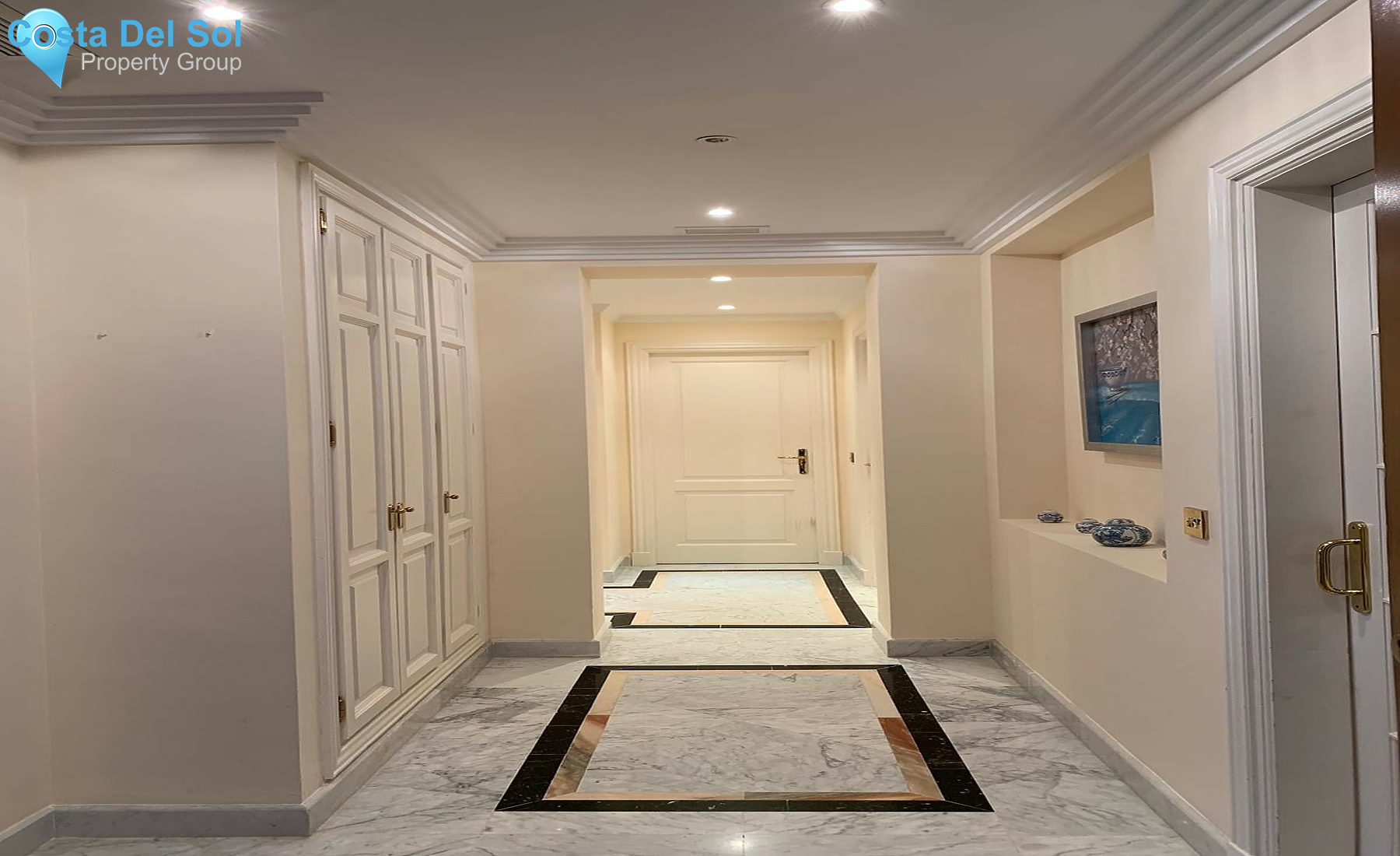 Ground Floor Apartment in The Golden Mile-1401700