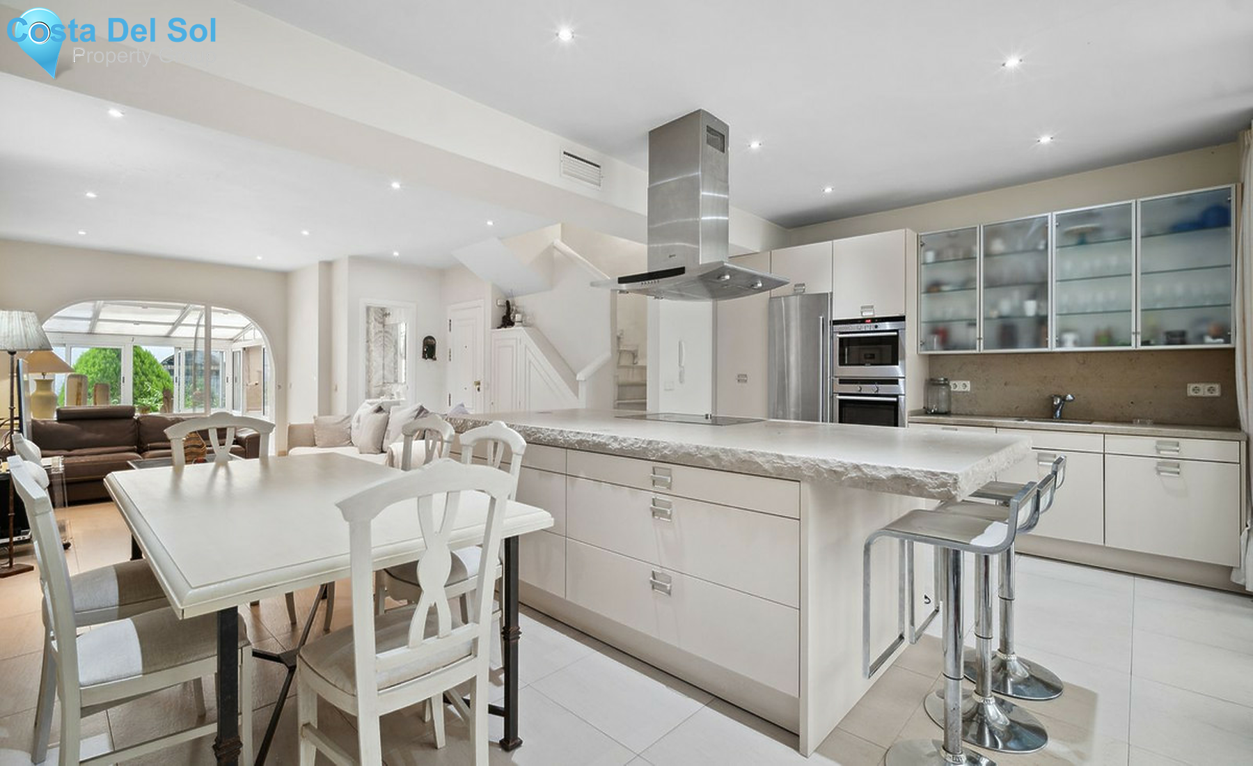 Ground Floor Apartment in The Golden Mile-1501729