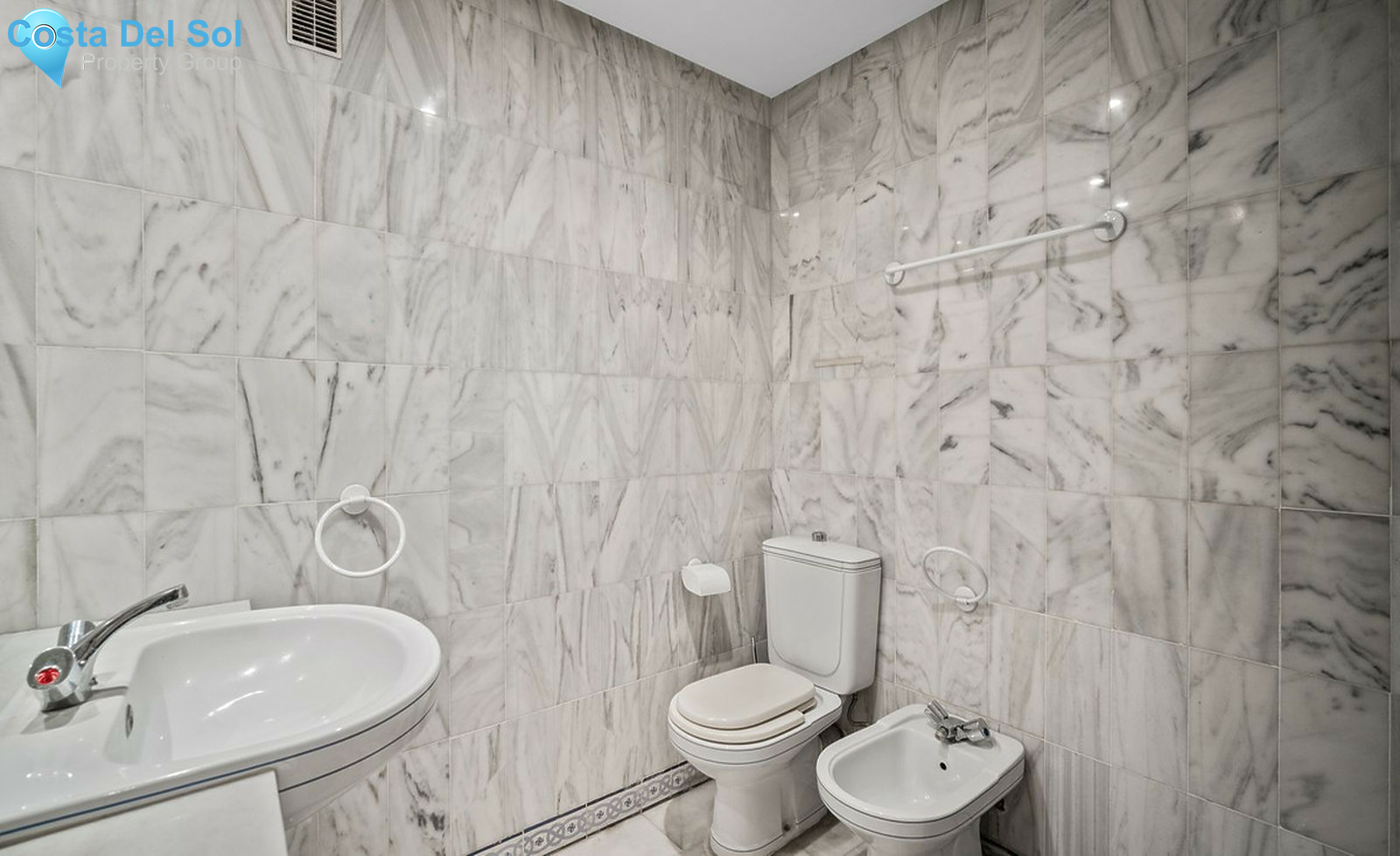 Ground Floor Apartment in The Golden Mile-1501720