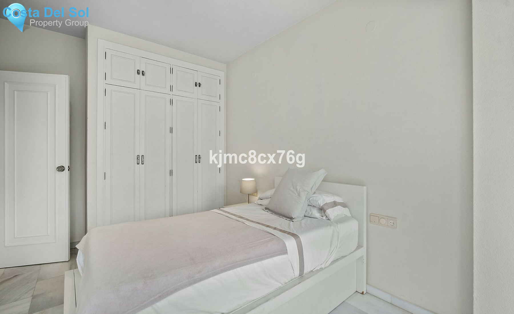 Ground Floor Apartment in The Golden Mile-1502823