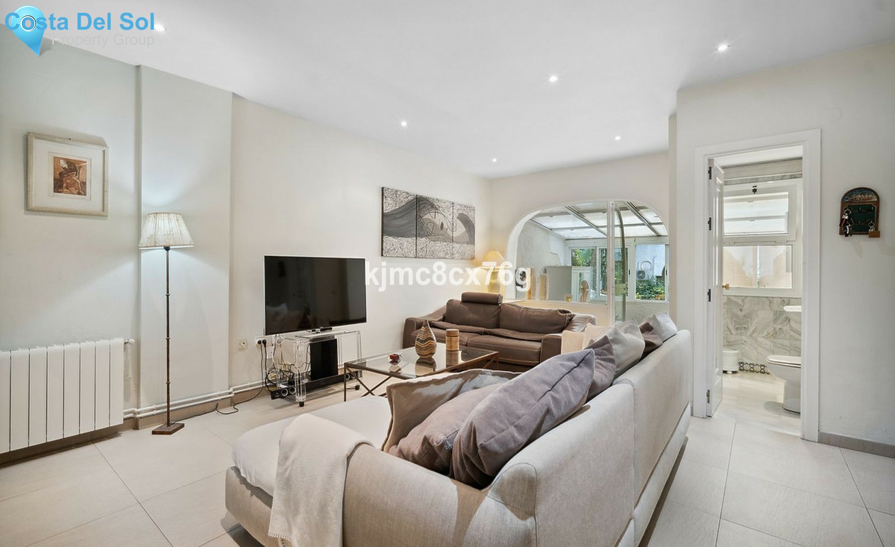 Ground Floor Apartment in The Golden Mile-1502813