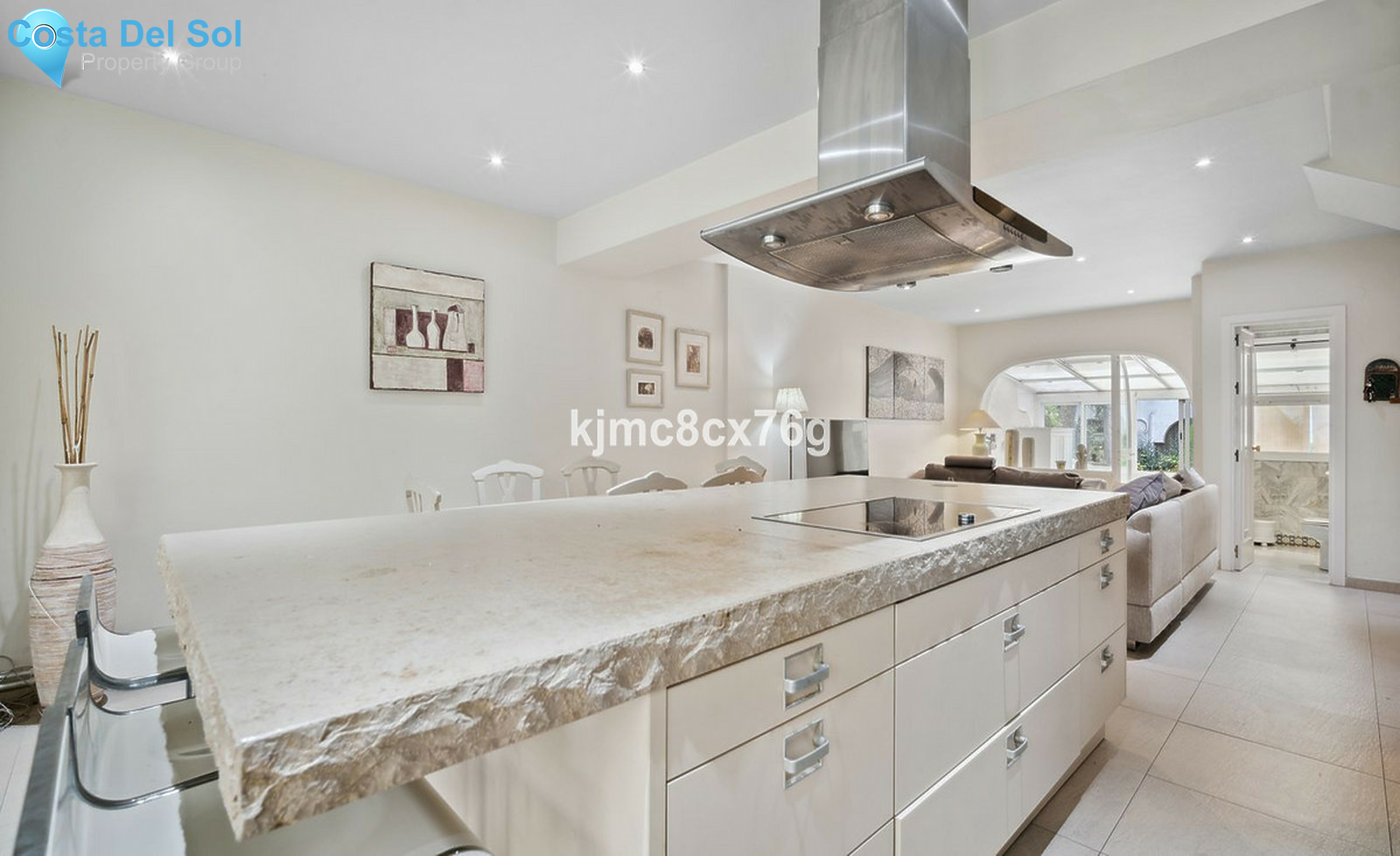 Ground Floor Apartment in The Golden Mile-1502814