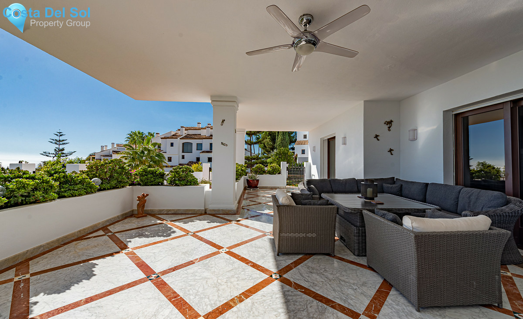 Ground Floor Apartment in The Golden Mile-1543055