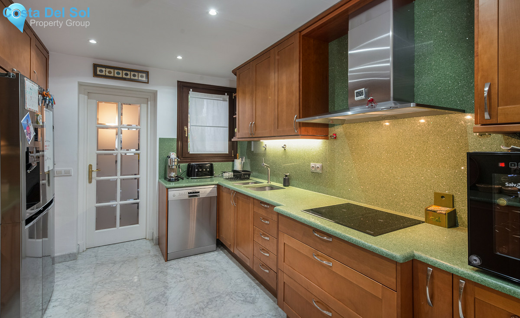 Ground Floor Apartment in The Golden Mile-1543041