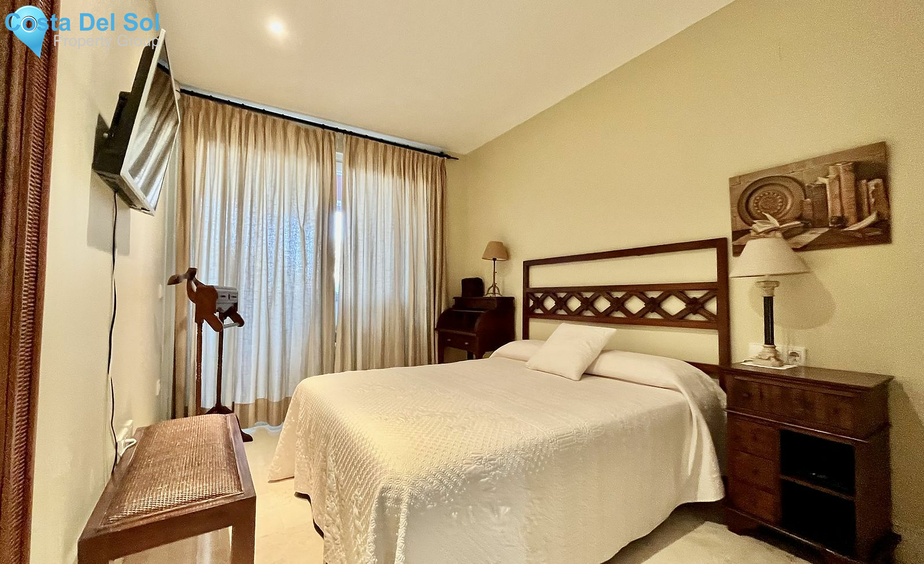 Ground Floor Apartment in The Golden Mile-1195542