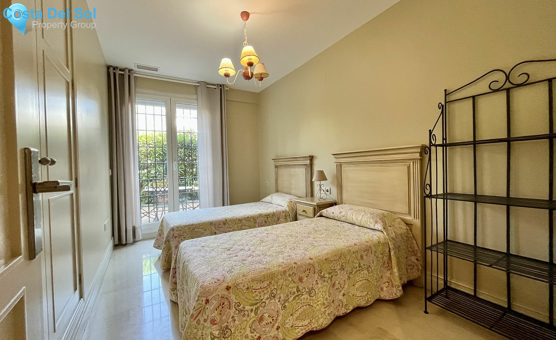 Ground Floor Apartment in The Golden Mile-1195547