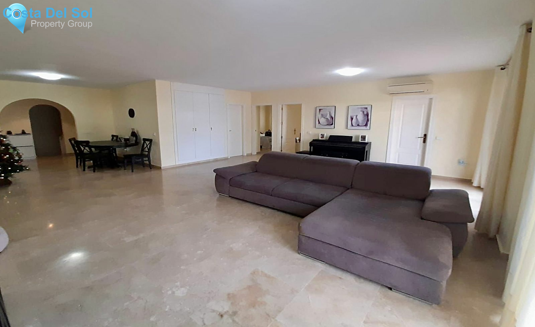 Ground Floor Apartment in The Golden Mile-1395664