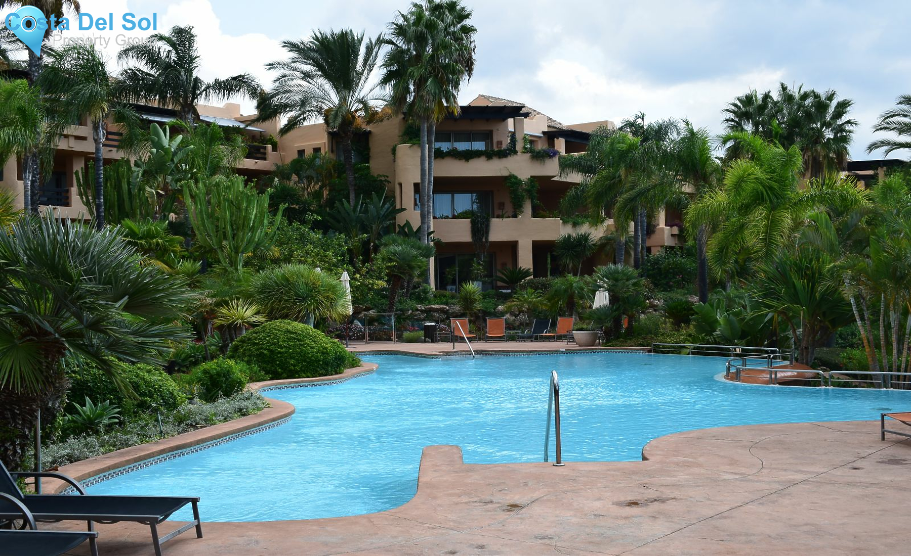 Ground Floor Apartment in The Golden Mile-1421393