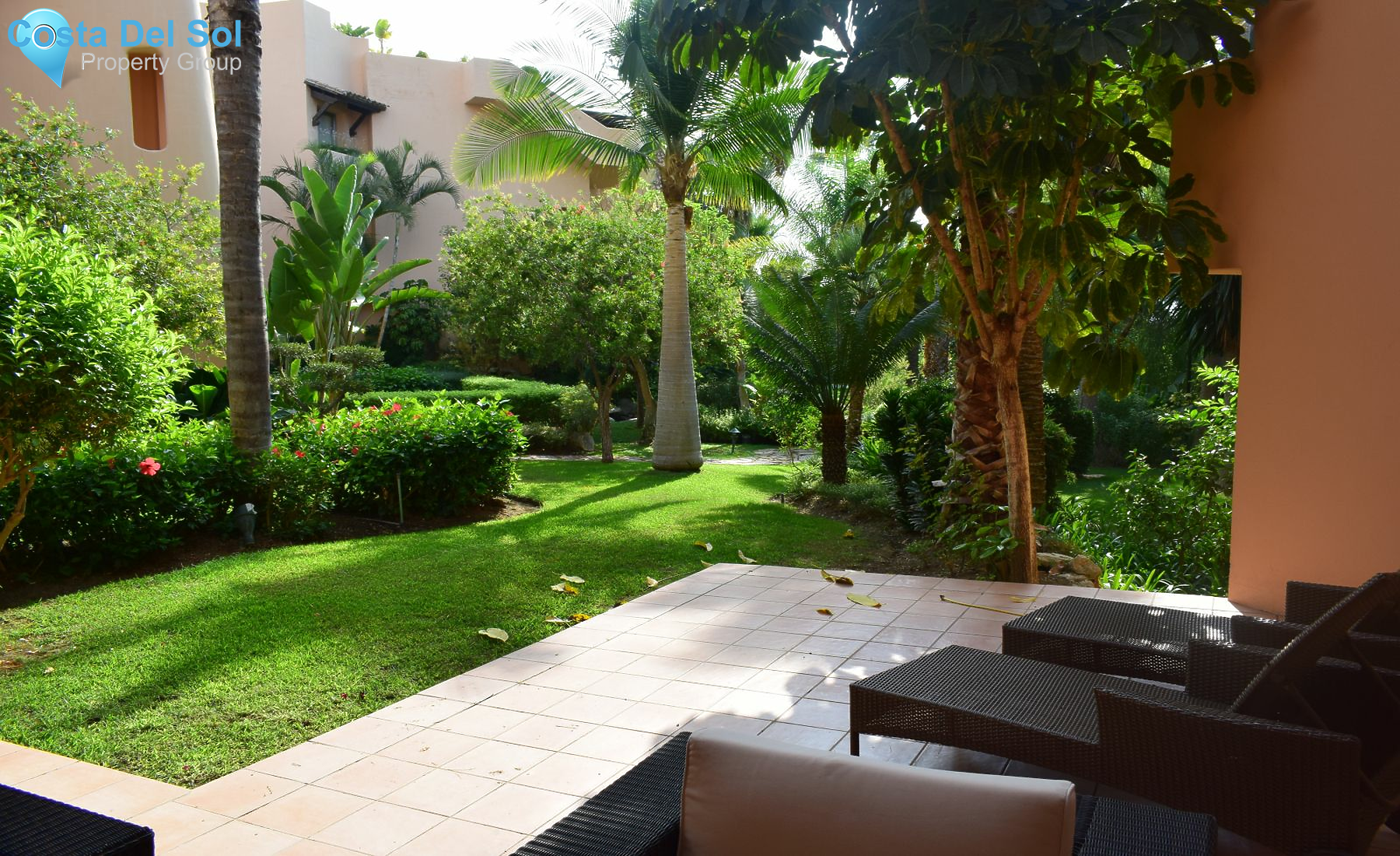 Ground Floor Apartment in The Golden Mile-1421400