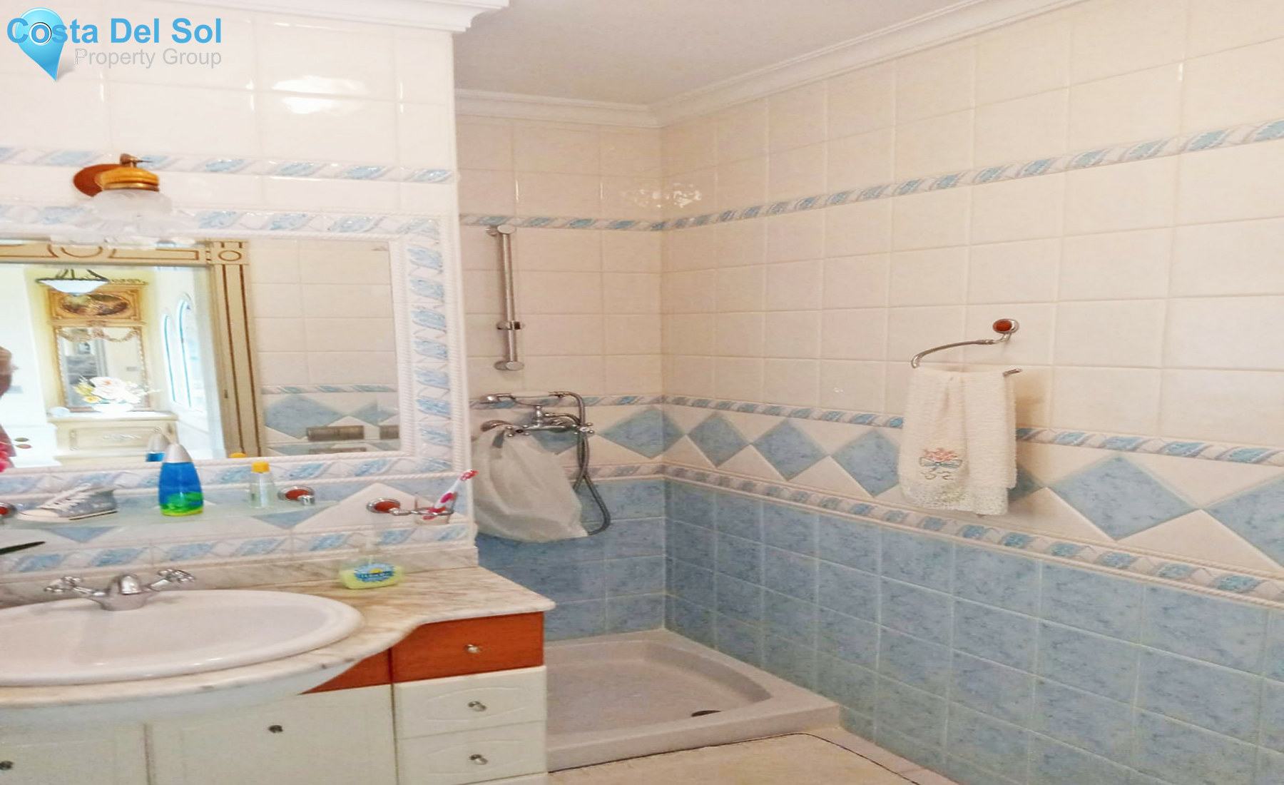 House in Alhaurín el Grande-1333136