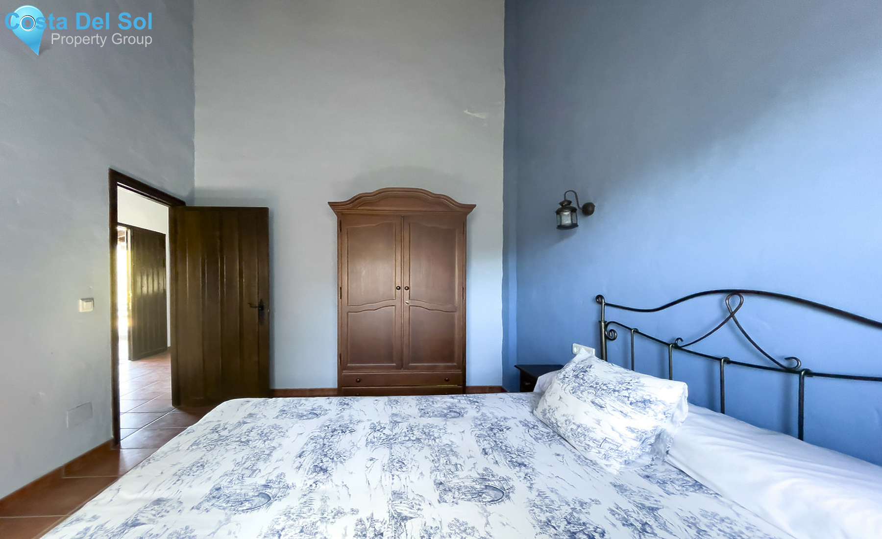 House in Almogía-1310324