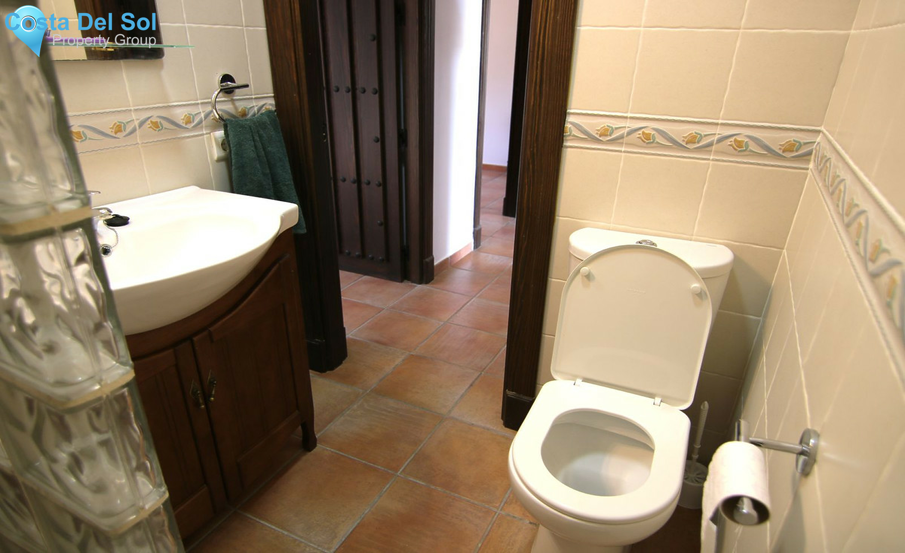 House in Guaro-1246427