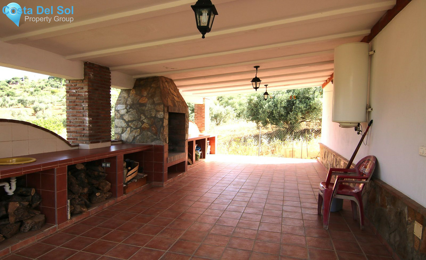 House in Guaro-1246430