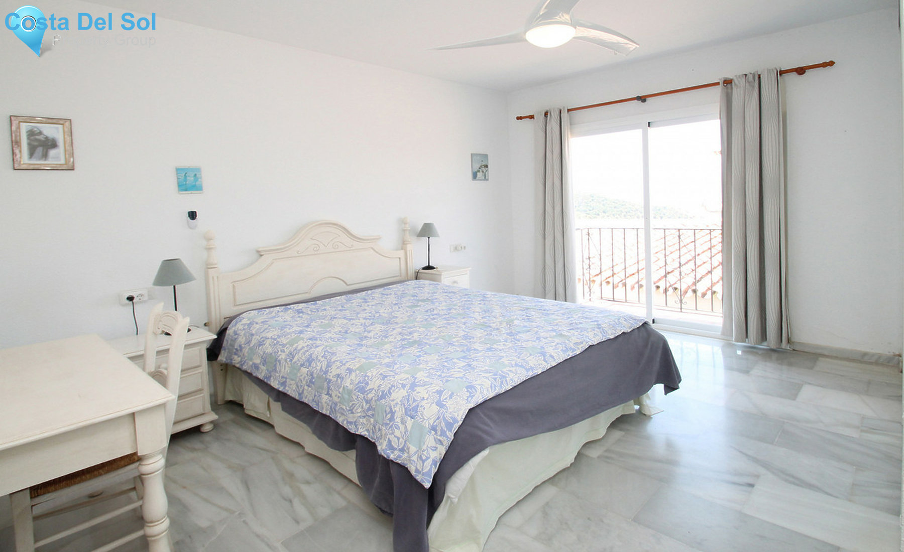 House in Istán-1248025