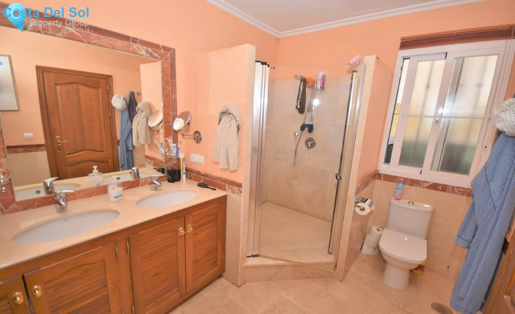 House in Istán-1333230