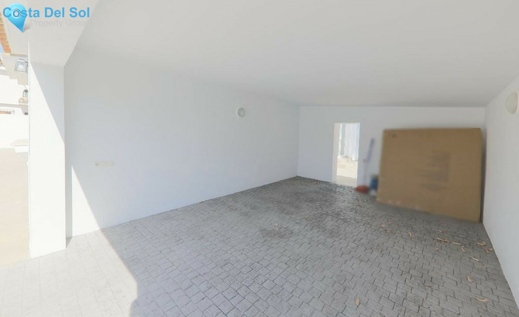 House in New Golden Mile-1499211