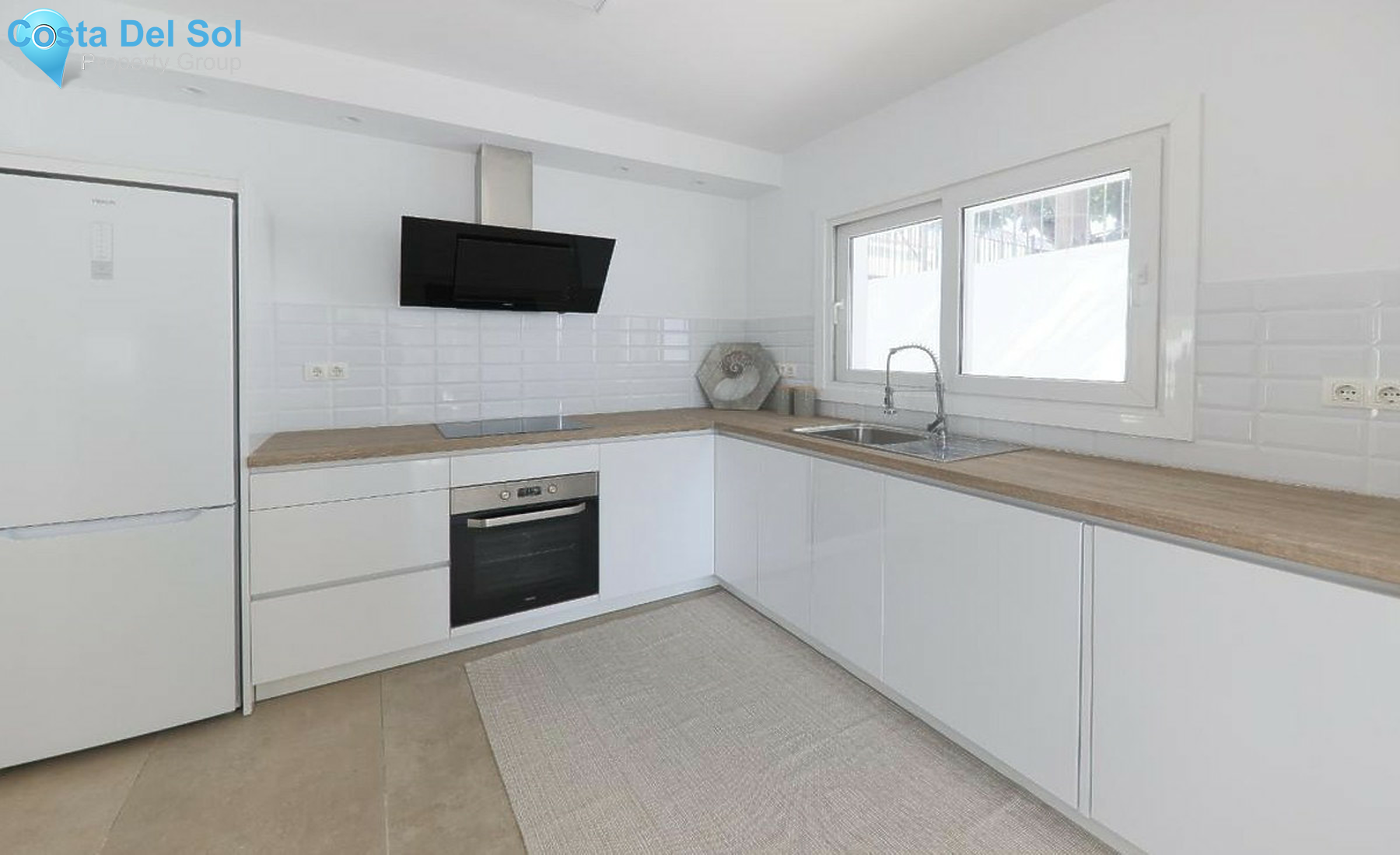 House in New Golden Mile-1499202