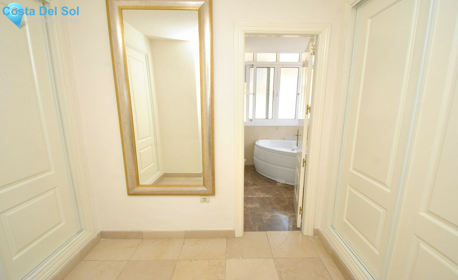 House in Riviera del Sol-1259130