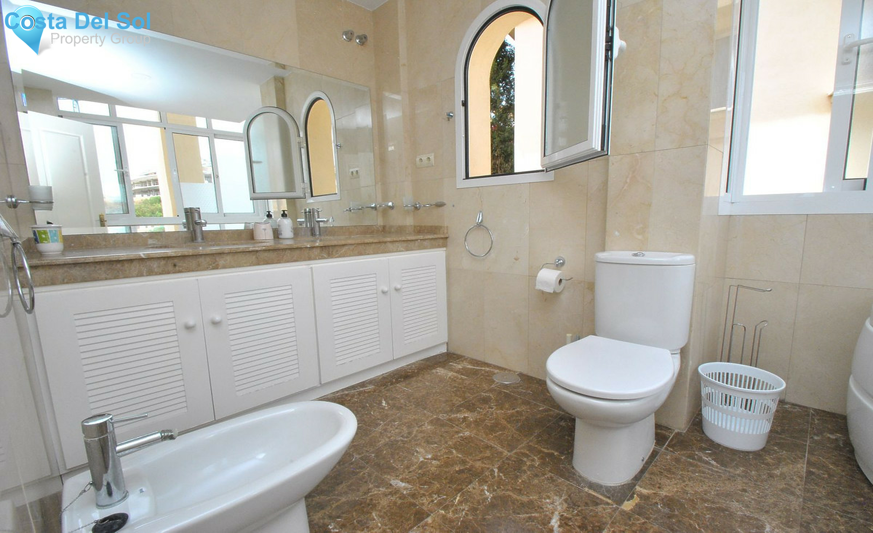 House in Riviera del Sol-1259132