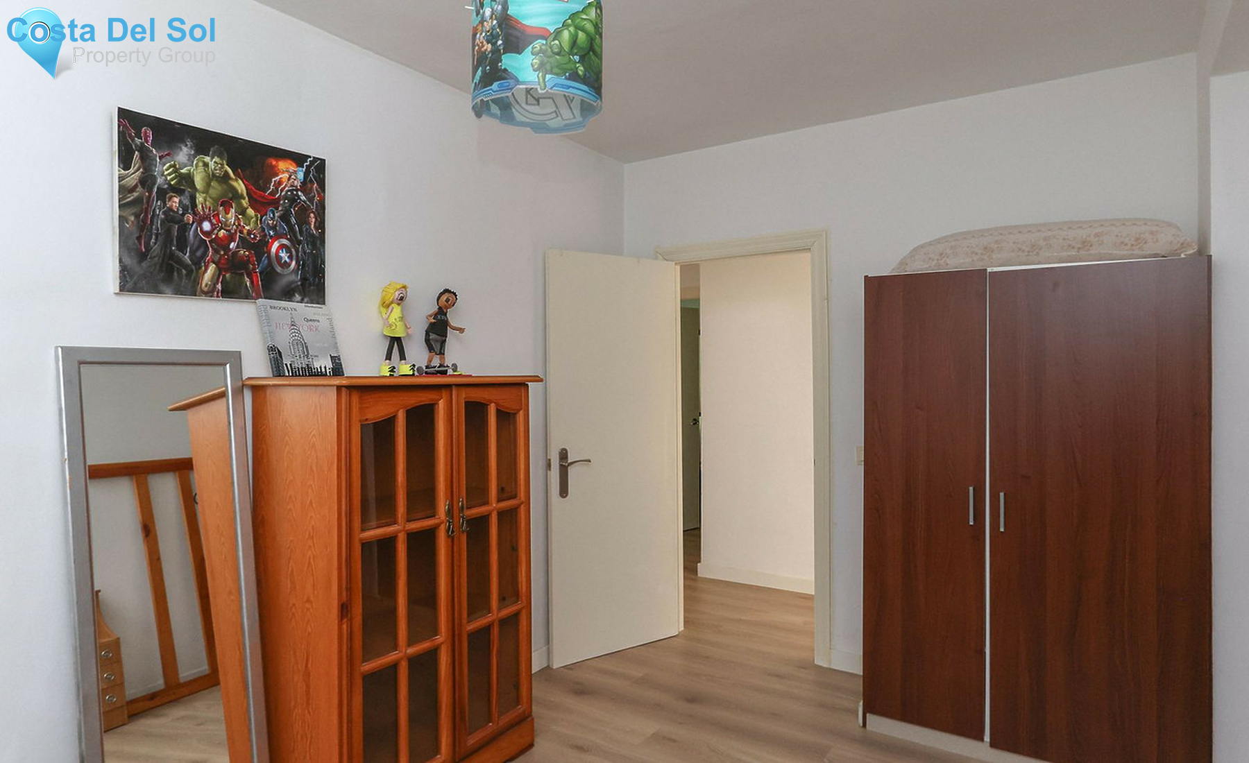 Middle Floor Apartment in Alozaina-1406226