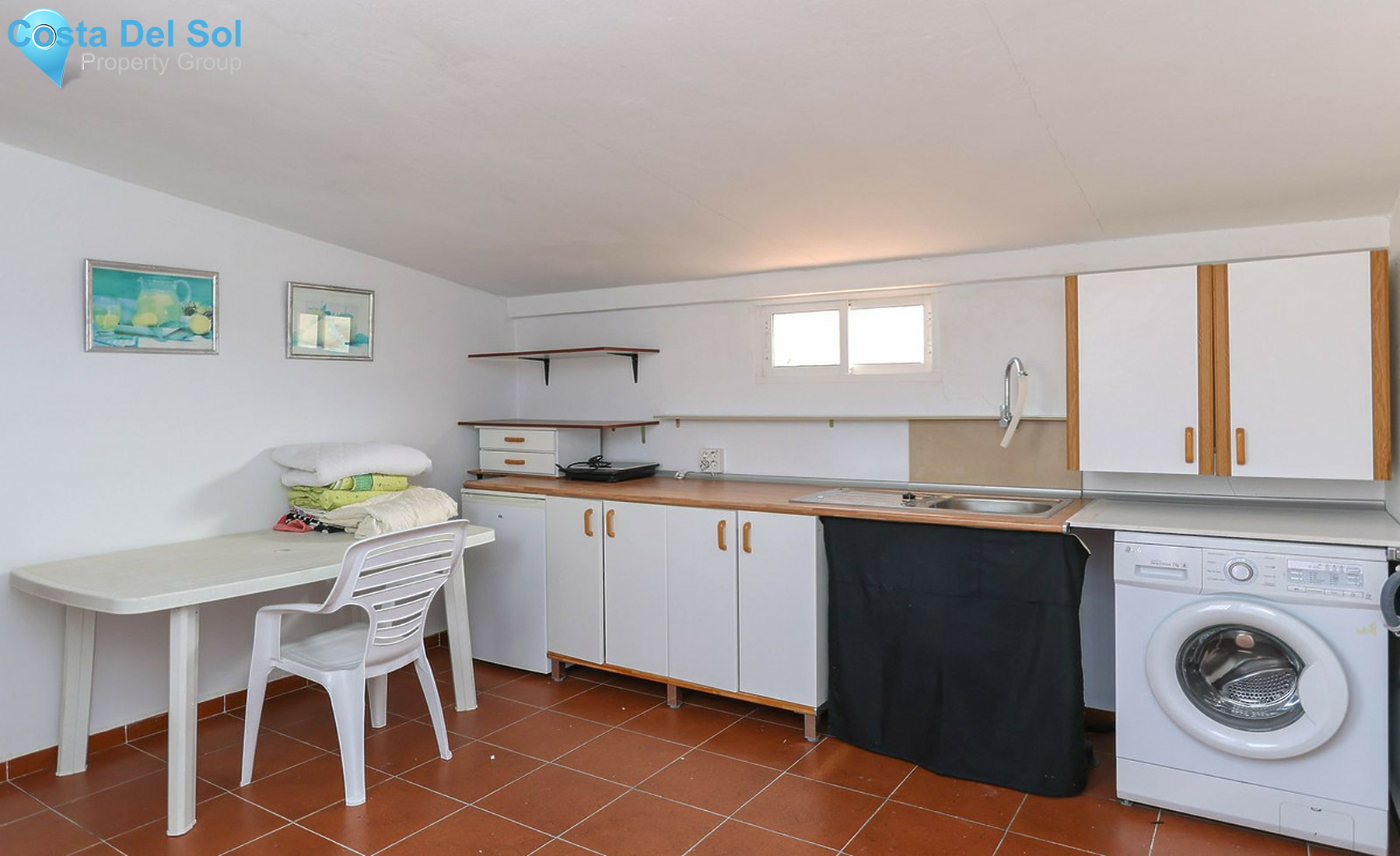 Middle Floor Apartment in Alozaina-1406227